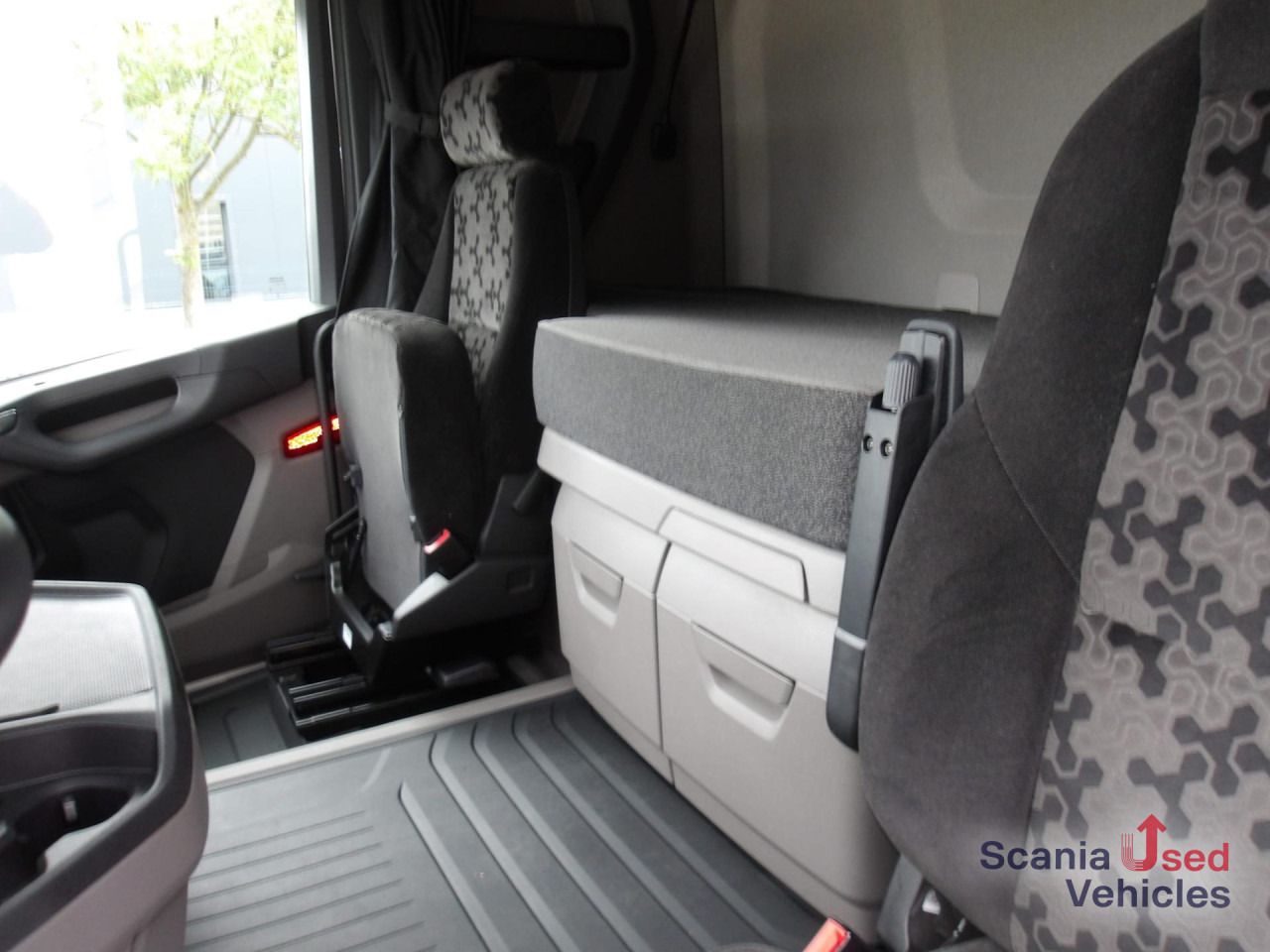 SCANIA R460 A4X2 NA - وحدة جر: صورة 4 SCANIA R460 A4X2 NA - وحدة جر: صورة 4