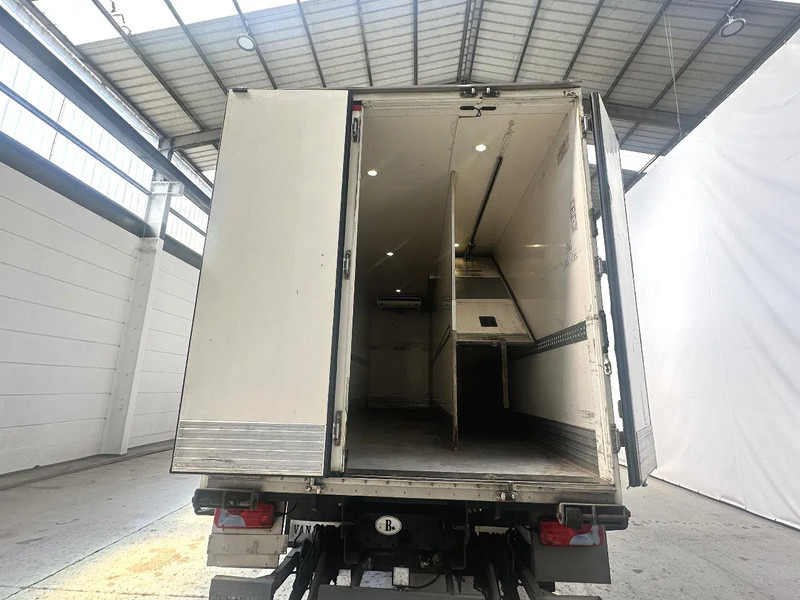 MAN TGX 26.360 steerable lift axles / hefbare stuurasen / essieux relevables directionnels - شاحنة الفريزر: صورة 5 MAN TGX 26.360 steerable lift axles / hefbare stuurasen / essieux relevables directionnels - شاحنة الفريزر: صورة 5