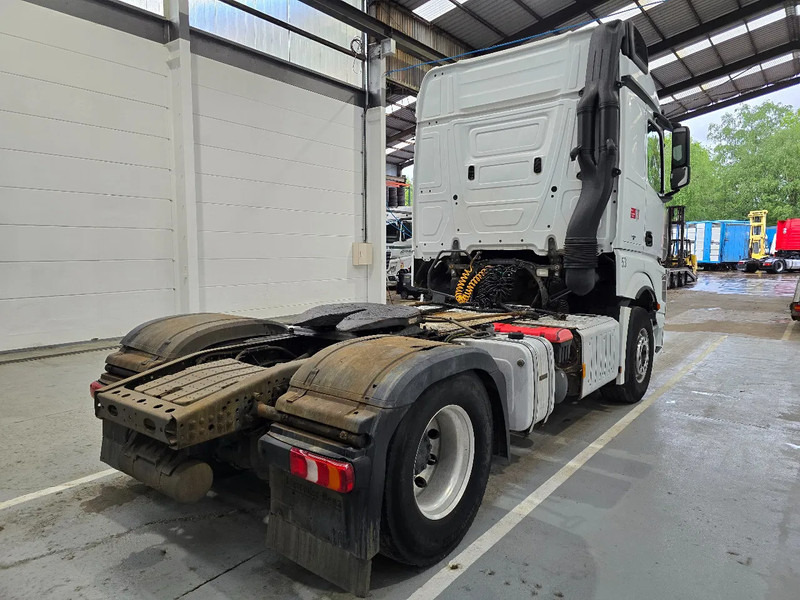 Mercedes-Benz Actros 2143 / PTO / AIRCO/ 10 ton vooras - وحدة جر: صورة 5 Mercedes-Benz Actros 2143 / PTO / AIRCO/ 10 ton vooras - وحدة جر: صورة 5
