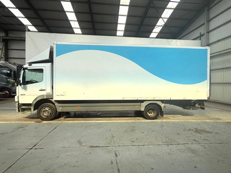 Mercedes-Benz Atego 922 DAUTEL LIFT / HAYON / BLATT-BLATT/LAMMES-LAMMES/ EURO3 / MANUAL - شاحنة مقفلة: صورة 2 Mercedes-Benz Atego 922 DAUTEL LIFT / HAYON / BLATT-BLATT/LAMMES-LAMMES/ EURO3 / MANUAL - شاحنة مقفلة: صورة 2
