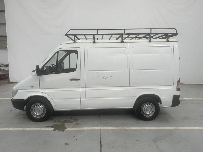 Mercedes-Benz Sprinter 208 - فان المدمجة: صورة 2 Mercedes-Benz Sprinter 208 - فان المدمجة: صورة 2