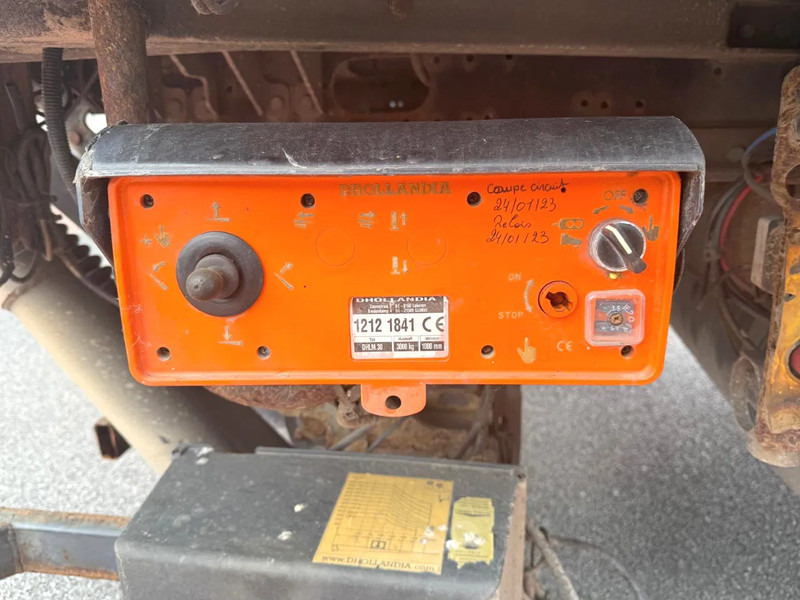 نصف مقطورة صندوق مغلق Schmitz Cargobull SCB*S3B / DHOLLANDIA 3000kg / LIFTAS / STUURAS: صورة 6