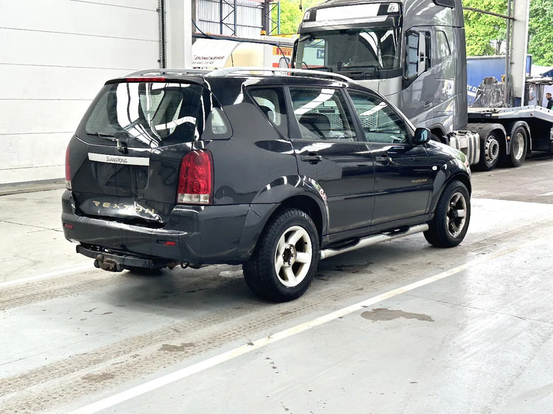 SsangYong Rexton AIRCO / LEATHER / MOTEUR MERCEDES - MERCEDES MOTOR - سيارة دفع رباعي: صورة 5 SsangYong Rexton AIRCO / LEATHER / MOTEUR MERCEDES - MERCEDES MOTOR - سيارة دفع رباعي: صورة 5