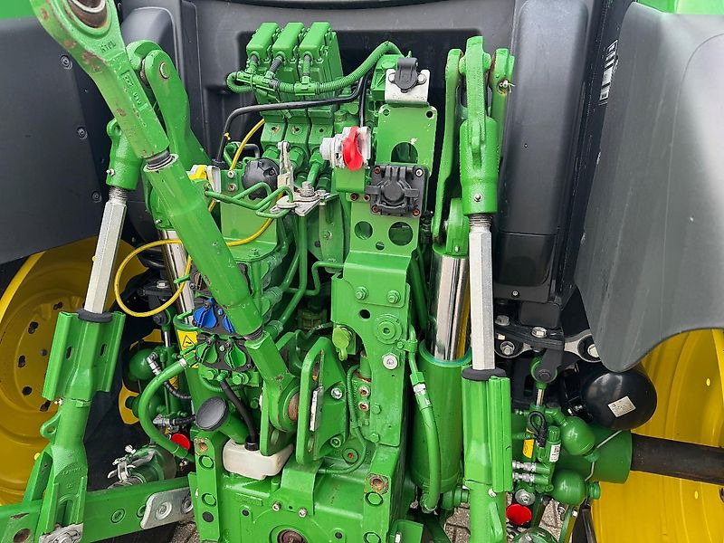 John Deere 6R110 AP 50KM COMMAND-PRO + VOORLADER G5-DISPLAY!!! - جرار: صورة 4 John Deere 6R110 AP 50KM COMMAND-PRO + VOORLADER G5-DISPLAY!!! - جرار: صورة 4