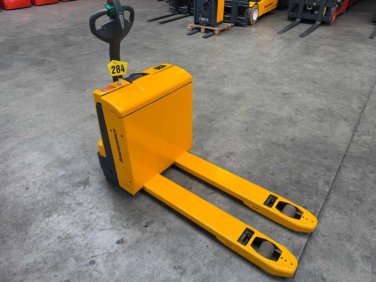 10/2024 SERVICE+UVV 10/2026 JUNGHEINRICH EJE116 1,600KG PALLET TRUCK ANT 2,198 HOURS - رافعة شوكية: صورة 2 10/2024 SERVICE+UVV 10/2026 JUNGHEINRICH EJE116 1,600KG PALLET TRUCK ANT 2,198 HOURS - رافعة شوكية: صورة 2