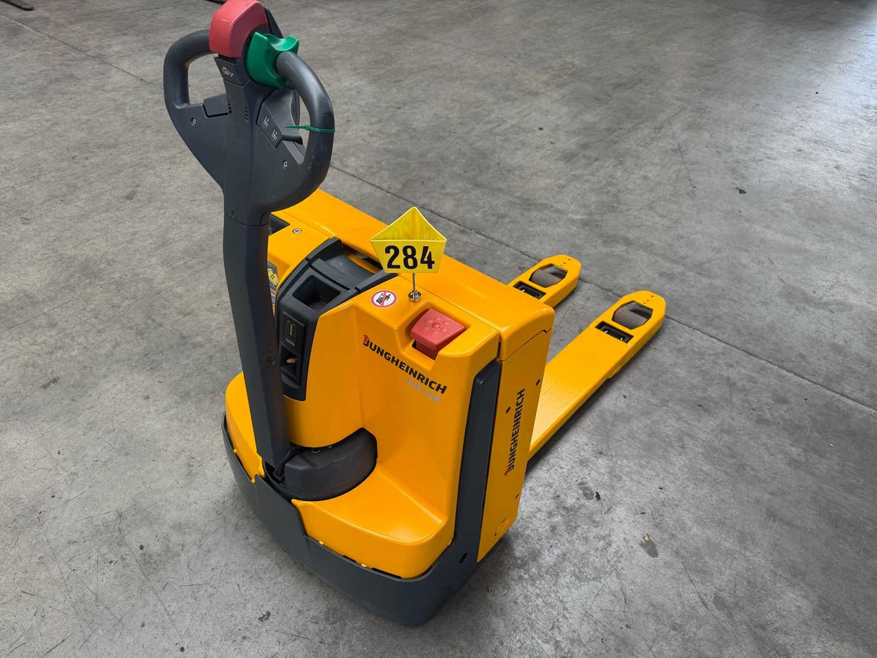 10/2024 SERVICE+UVV 10/2026 JUNGHEINRICH EJE116 1,600KG PALLET TRUCK ANT 2,198 HOURS - رافعة شوكية: صورة 3 10/2024 SERVICE+UVV 10/2026 JUNGHEINRICH EJE116 1,600KG PALLET TRUCK ANT 2,198 HOURS - رافعة شوكية: صورة 3