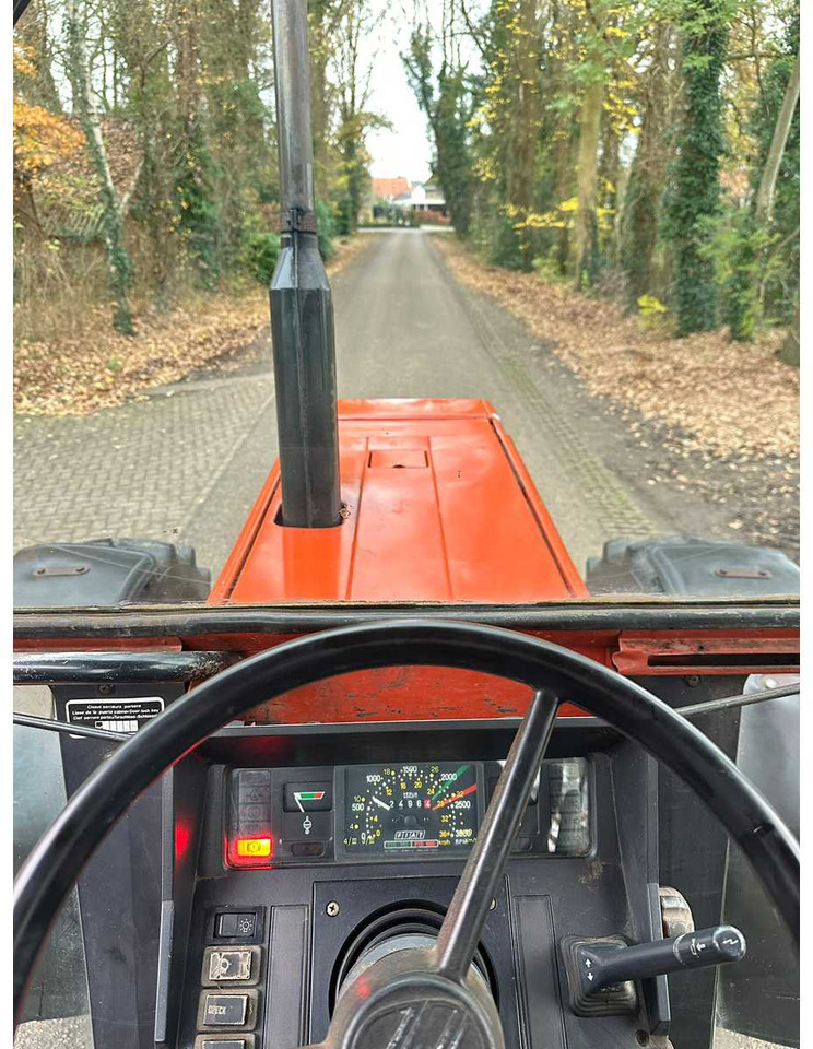 1988 FIAT 100-90 DT ALL-WHEEL DRIVE AGRICULTURAL TRACTOR - جرار: صورة 5 1988 FIAT 100-90 DT ALL-WHEEL DRIVE AGRICULTURAL TRACTOR - جرار: صورة 5