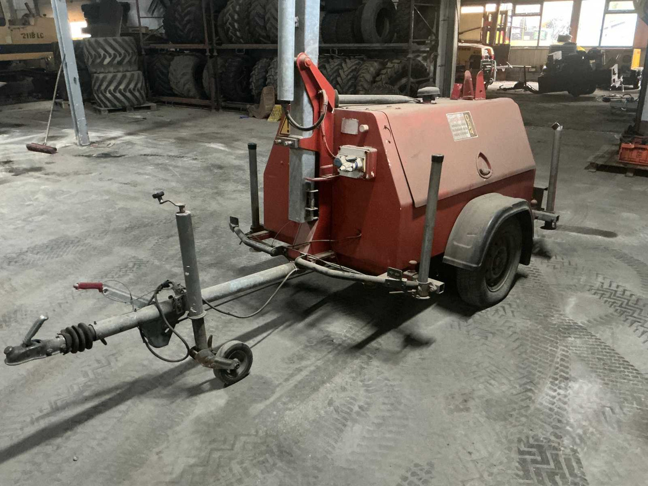 1990 HMS TL-35 EVENT LIGHT POLE TRAILER - عربة مقطورة: صورة 1 1990 HMS TL-35 EVENT LIGHT POLE TRAILER - عربة مقطورة: صورة 1