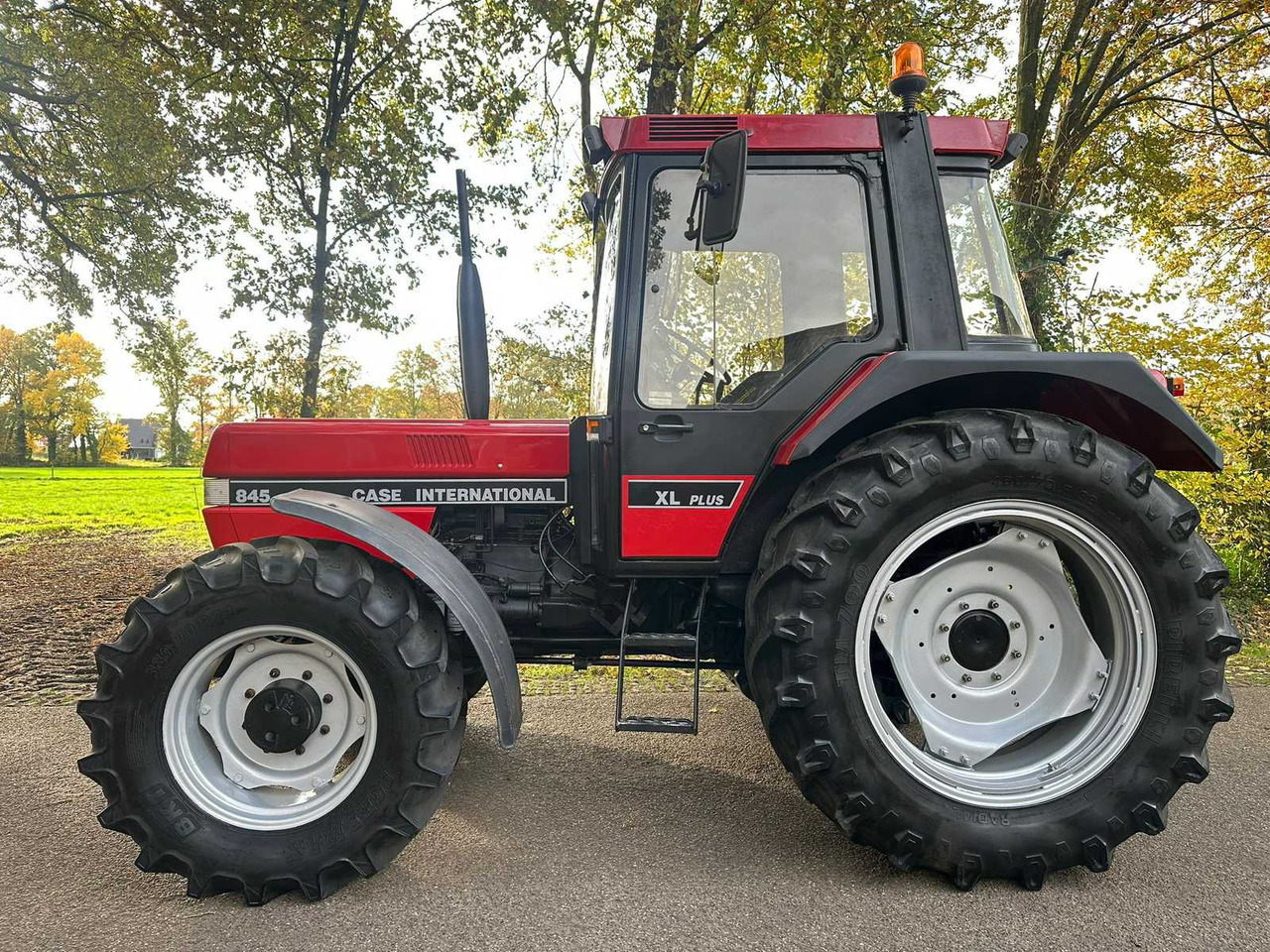 1992 CASE INTERNATIONAL 845 844 XLA PLUS ALL-WHEEL DRIVE FARM TRACTOR - جرار: صورة 3 1992 CASE INTERNATIONAL 845 844 XLA PLUS ALL-WHEEL DRIVE FARM TRACTOR - جرار: صورة 3