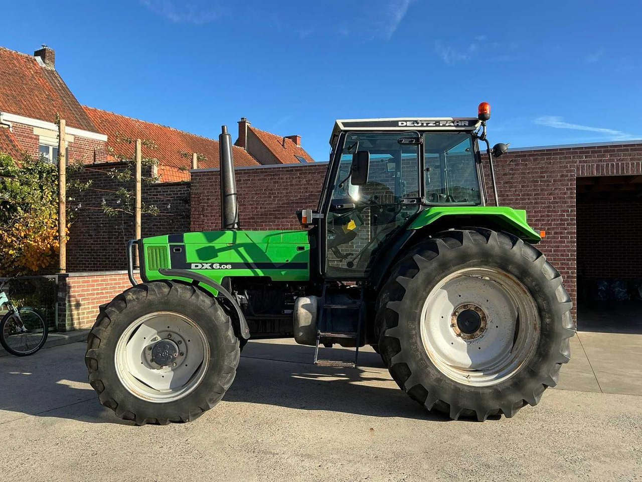 1993 DEUTZ-FAHR DX6.06 ALL-WHEEL DRIVE FARM TRACTOR - جرار: صورة 2 1993 DEUTZ-FAHR DX6.06 ALL-WHEEL DRIVE FARM TRACTOR - جرار: صورة 2
