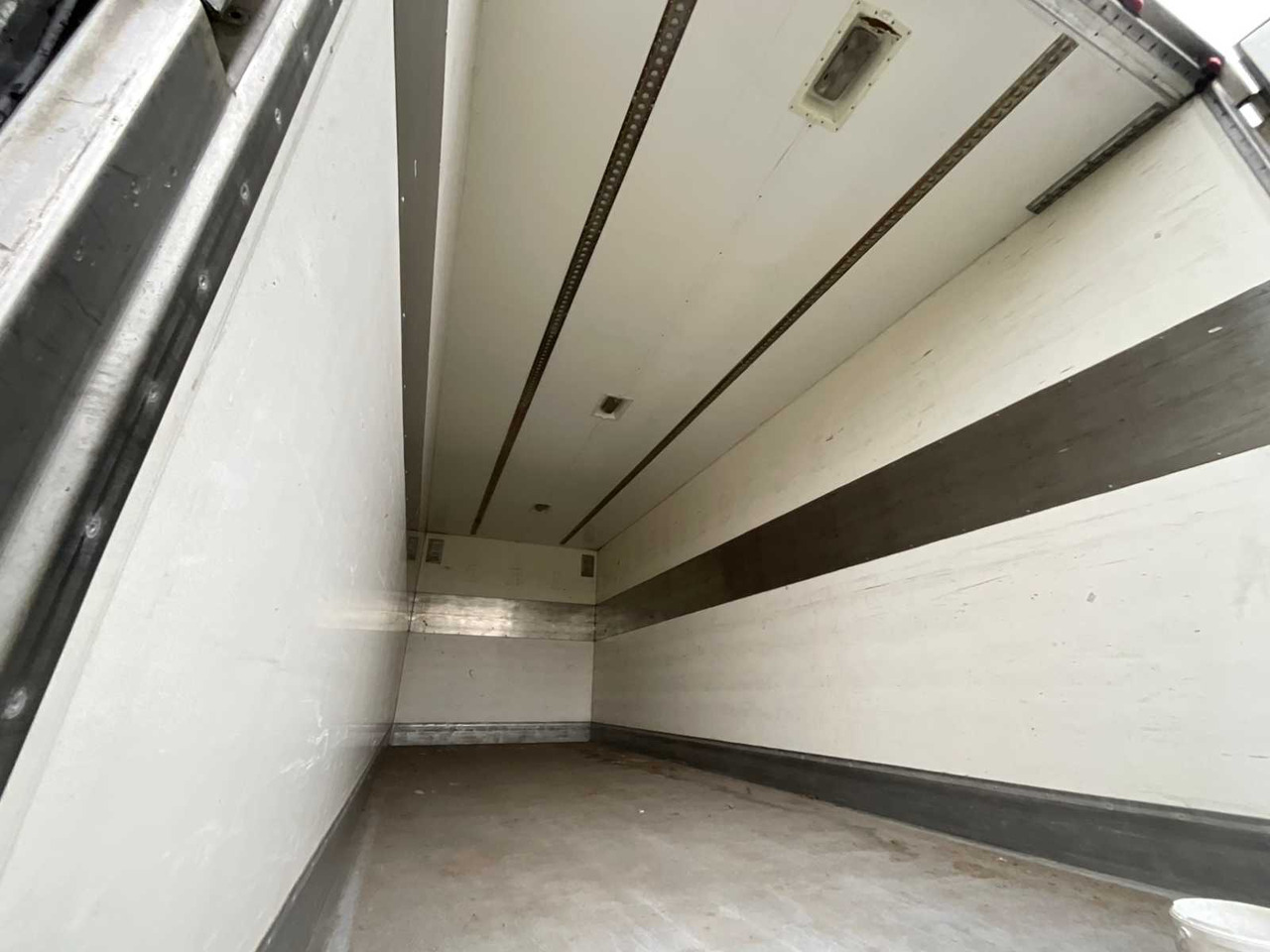 1997 CHEREAU R18 REFRIGERATED TRUCK - عربة مقطورة: صورة 4 1997 CHEREAU R18 REFRIGERATED TRUCK - عربة مقطورة: صورة 4