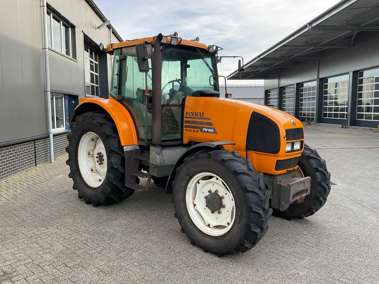 1999 RENAULT ARES 610 RZ ALL-WHEEL DRIVE FARM TRACTOR - جرار: صورة 4 1999 RENAULT ARES 610 RZ ALL-WHEEL DRIVE FARM TRACTOR - جرار: صورة 4