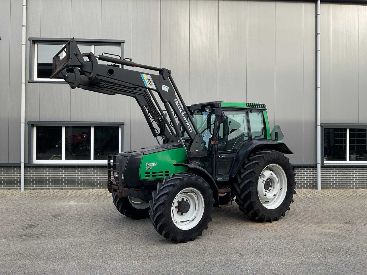 1999 VALTRA 6400 ALL-WHEEL DRIVE AGRICULTURAL TRACTOR - جرار: صورة 1 1999 VALTRA 6400 ALL-WHEEL DRIVE AGRICULTURAL TRACTOR - جرار: صورة 1