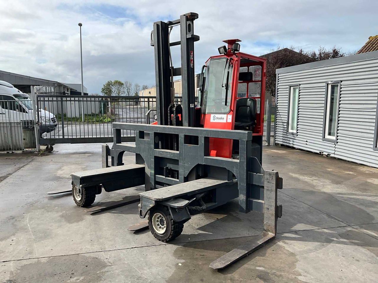 2001 COMBILIFT 4500 FORKLIFT 4-WAY - رافعة شوكية: صورة 1 2001 COMBILIFT 4500 FORKLIFT 4-WAY - رافعة شوكية: صورة 1