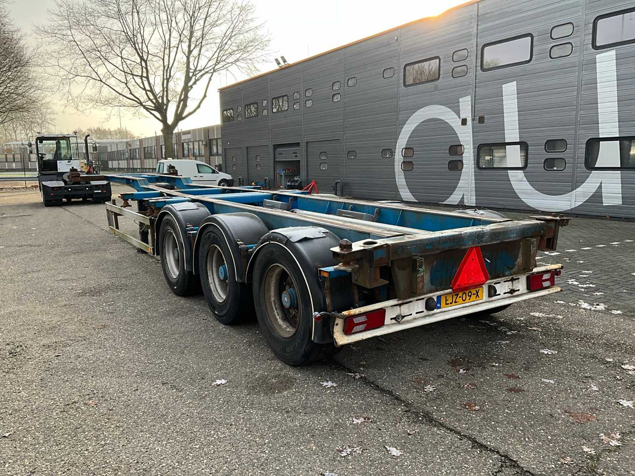 2001 HRD NT CON CONTAINER CHASSIS LJZ-09-X - نصف مقطورة: صورة 3 2001 HRD NT CON CONTAINER CHASSIS LJZ-09-X - نصف مقطورة: صورة 3