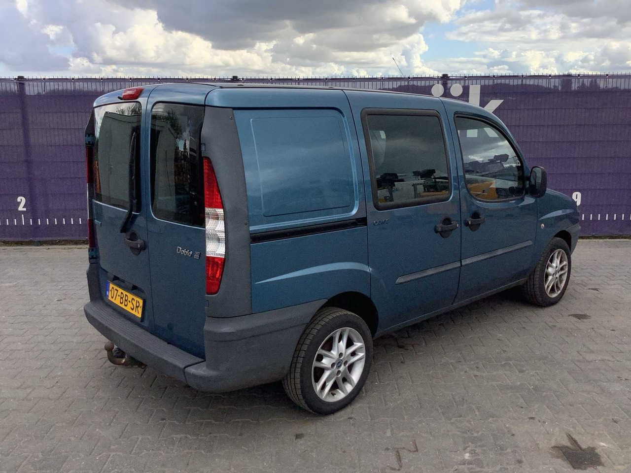 2002 - FIAT - DOBLÒ - 1.9 JTD - COMMERCIAL VEHICLE - شاحنة التوصيل: صورة 4 2002 - FIAT - DOBLÒ - 1.9 JTD - COMMERCIAL VEHICLE - شاحنة التوصيل: صورة 4