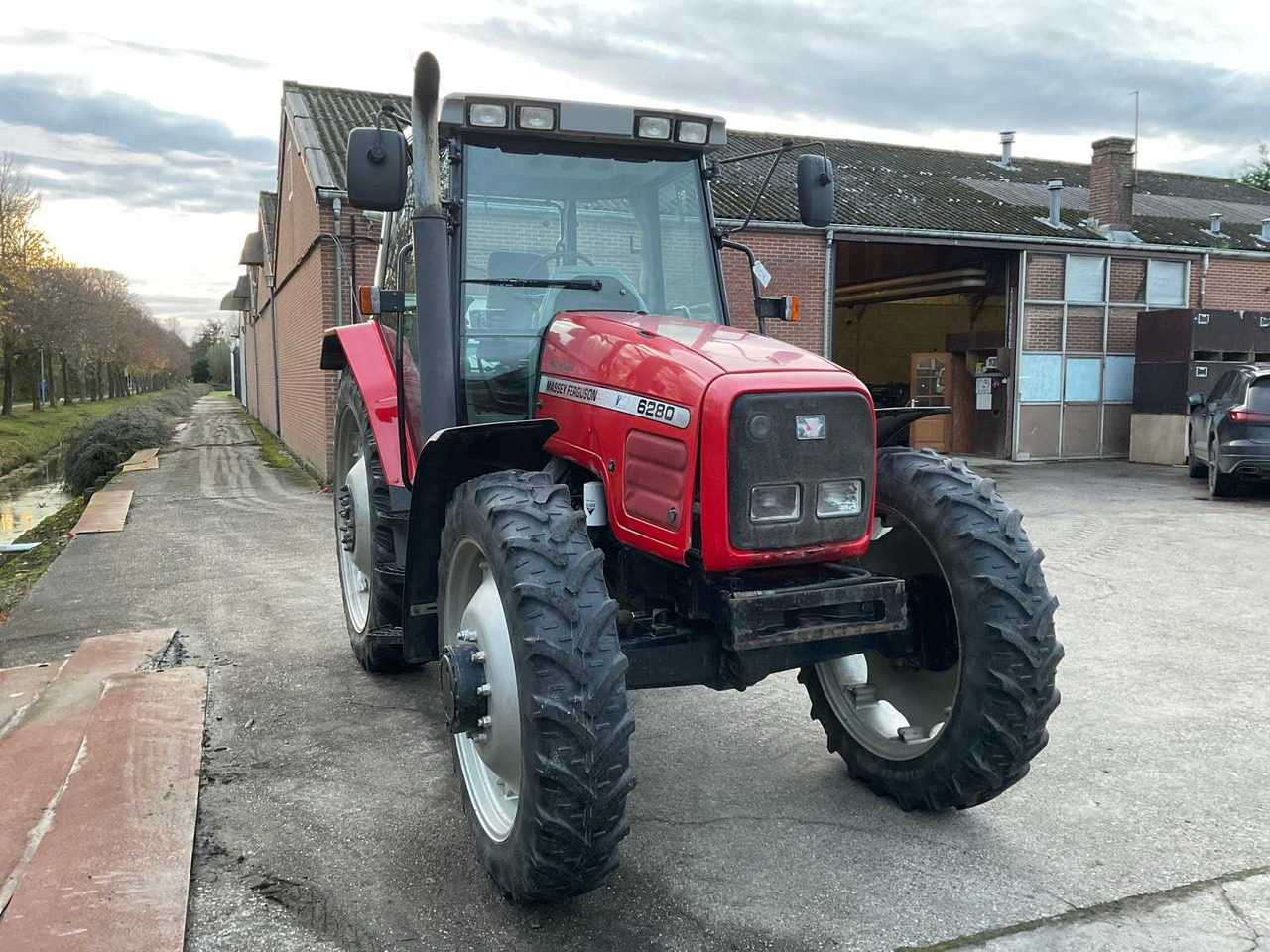 2002 MASSEY FERGUSON 6280 ALL-WHEEL DRIVE FARM TRACTOR - جرار: صورة 4 2002 MASSEY FERGUSON 6280 ALL-WHEEL DRIVE FARM TRACTOR - جرار: صورة 4