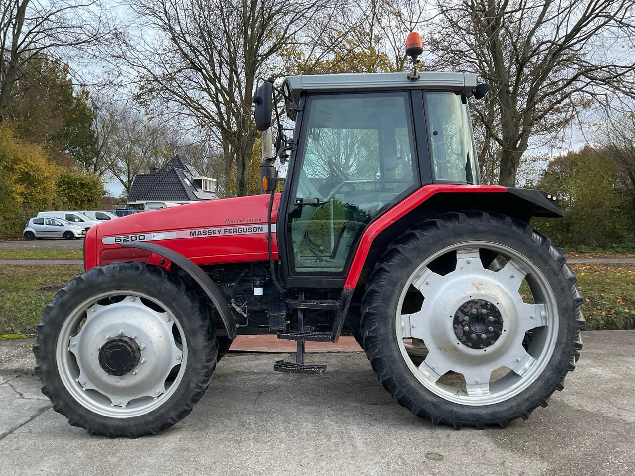 2002 MASSEY FERGUSON 6280 ALL-WHEEL DRIVE FARM TRACTOR - جرار: صورة 5 2002 MASSEY FERGUSON 6280 ALL-WHEEL DRIVE FARM TRACTOR - جرار: صورة 5