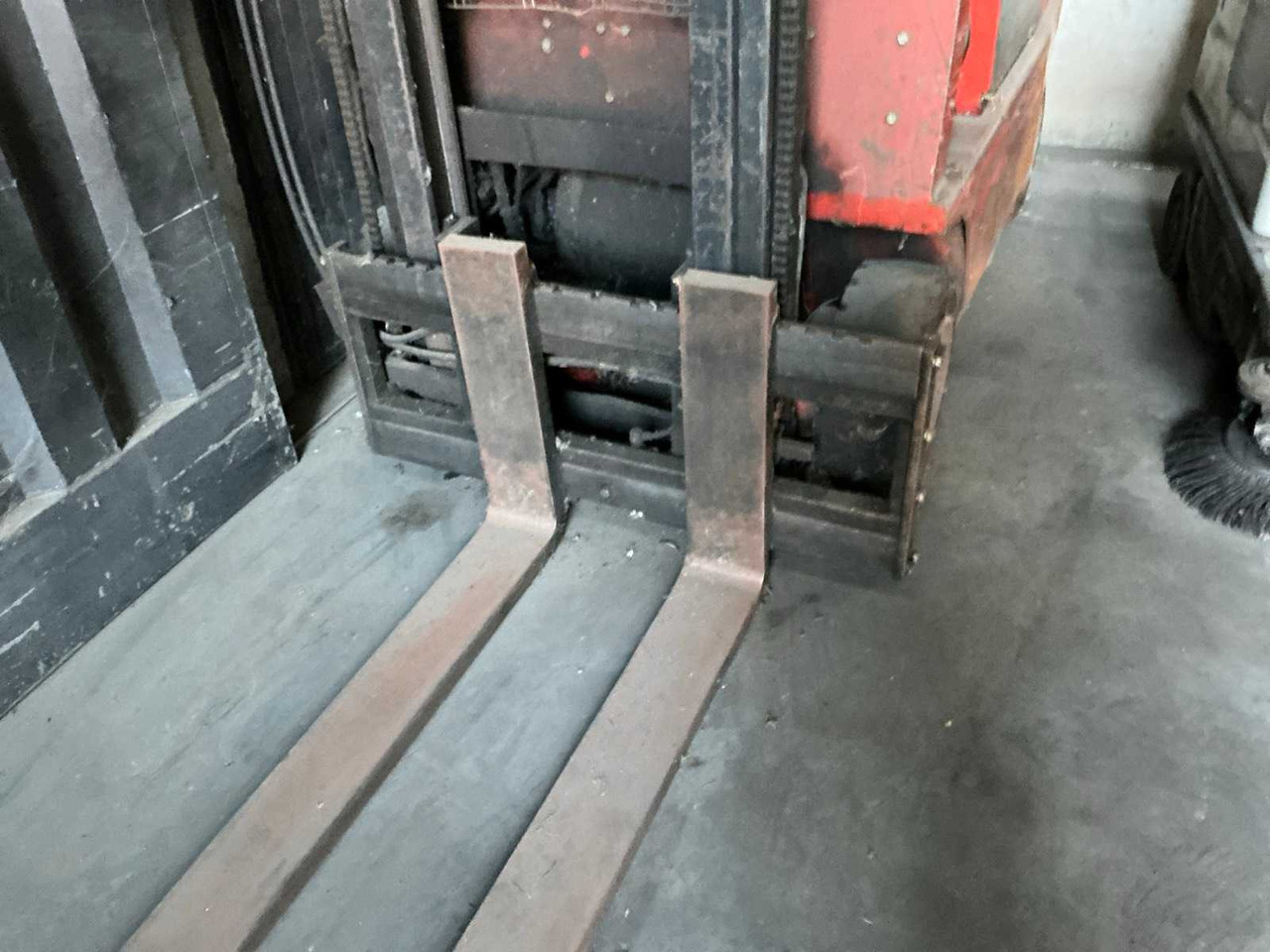 2002 MORA EP 18 FORKLIFT TO BE OVERHAULED - رافعة شوكية: صورة 5 2002 MORA EP 18 FORKLIFT TO BE OVERHAULED - رافعة شوكية: صورة 5