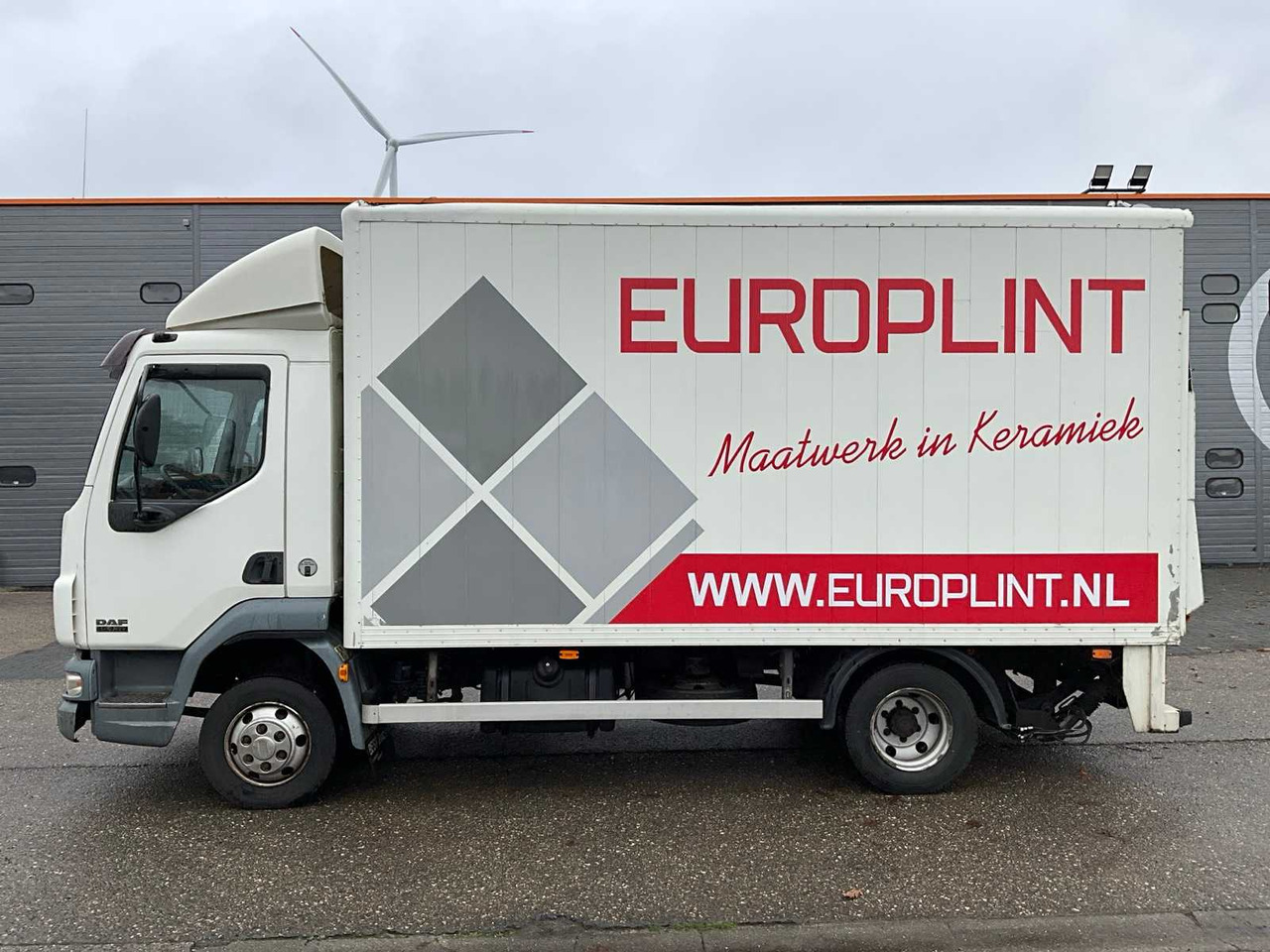 2003 DAF LF45.130 RIGID BN-ST-34 - شاحنة: صورة 2 2003 DAF LF45.130 RIGID BN-ST-34 - شاحنة: صورة 2