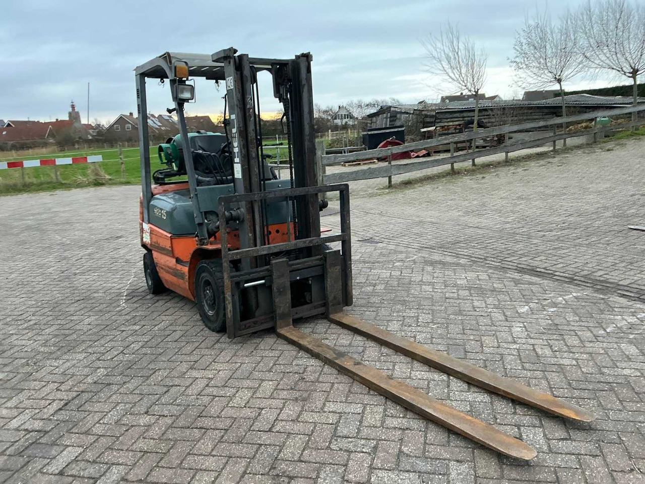 2003 HELI FORKLIFT - رافعة شوكية: صورة 4 2003 HELI FORKLIFT - رافعة شوكية: صورة 4