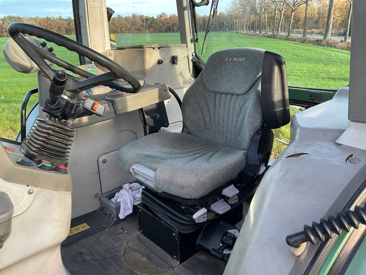 جرار 2004 FENDT 916 VARIO TMS ALL-WHEEL DRIVE AGRICULTURAL TRACTOR: صورة 30 جرار 2004 FENDT 916 VARIO TMS ALL-WHEEL DRIVE AGRICULTURAL TRACTOR: صورة 30