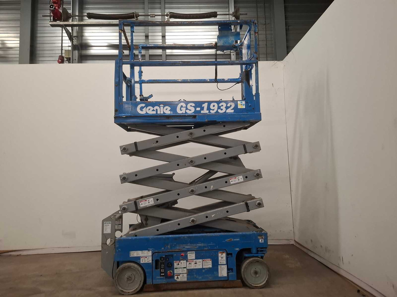 2004 GENIE GS1932 AERIAL PLATFORM - معدات الوصول: صورة 5 2004 GENIE GS1932 AERIAL PLATFORM - معدات الوصول: صورة 5