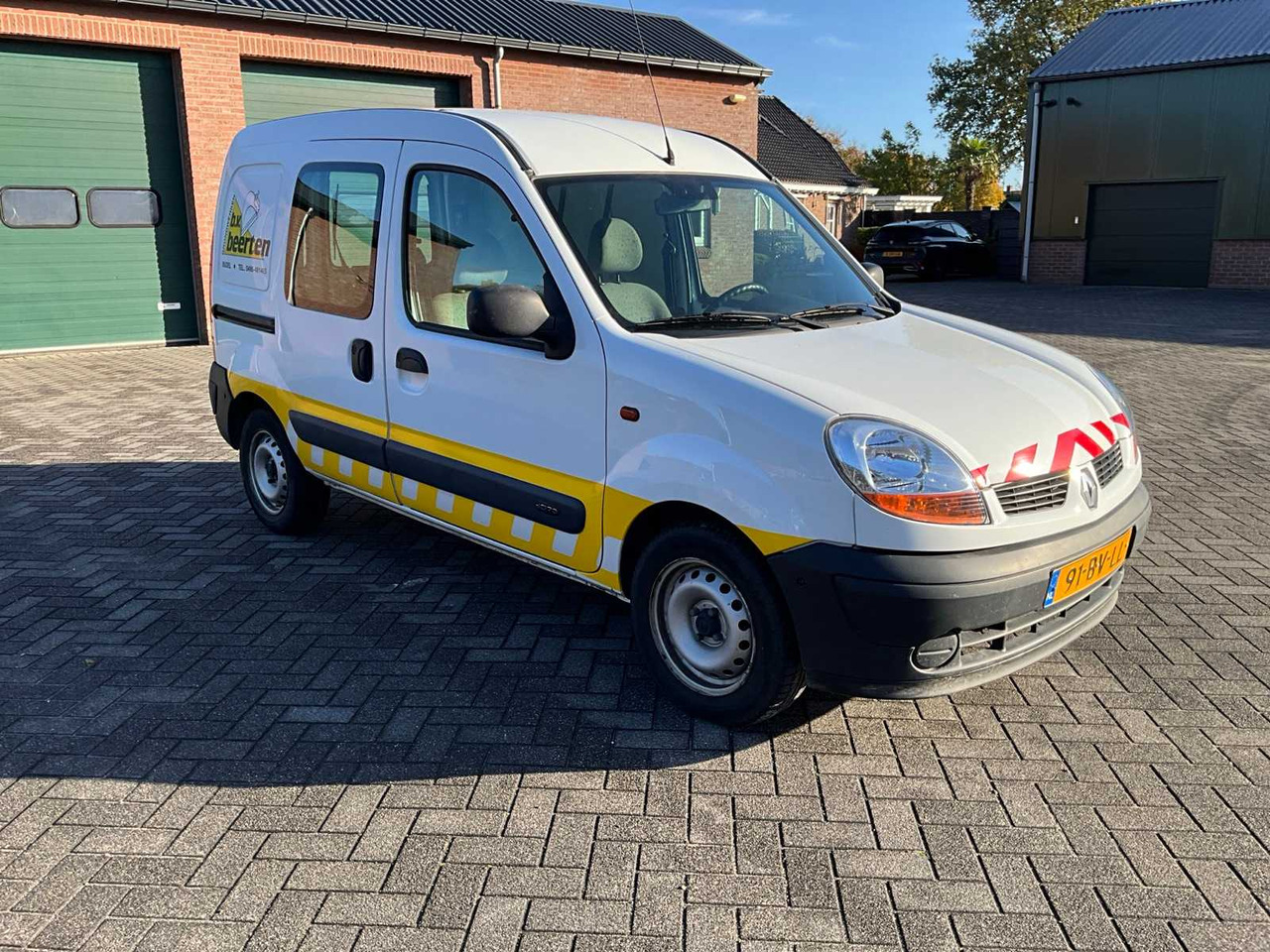 2005 RENAULT KANGOO EXPRESS DCI70 COMMERCIAL VEHICLE - شاحنة التوصيل: صورة 2 2005 RENAULT KANGOO EXPRESS DCI70 COMMERCIAL VEHICLE - شاحنة التوصيل: صورة 2