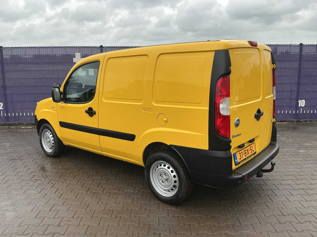 2006 - FIAT - DOBLÒ - 1.3 MJ BASIC - COMMERCIAL VEHICLE - شاحنة التوصيل: صورة 3 2006 - FIAT - DOBLÒ - 1.3 MJ BASIC - COMMERCIAL VEHICLE - شاحنة التوصيل: صورة 3