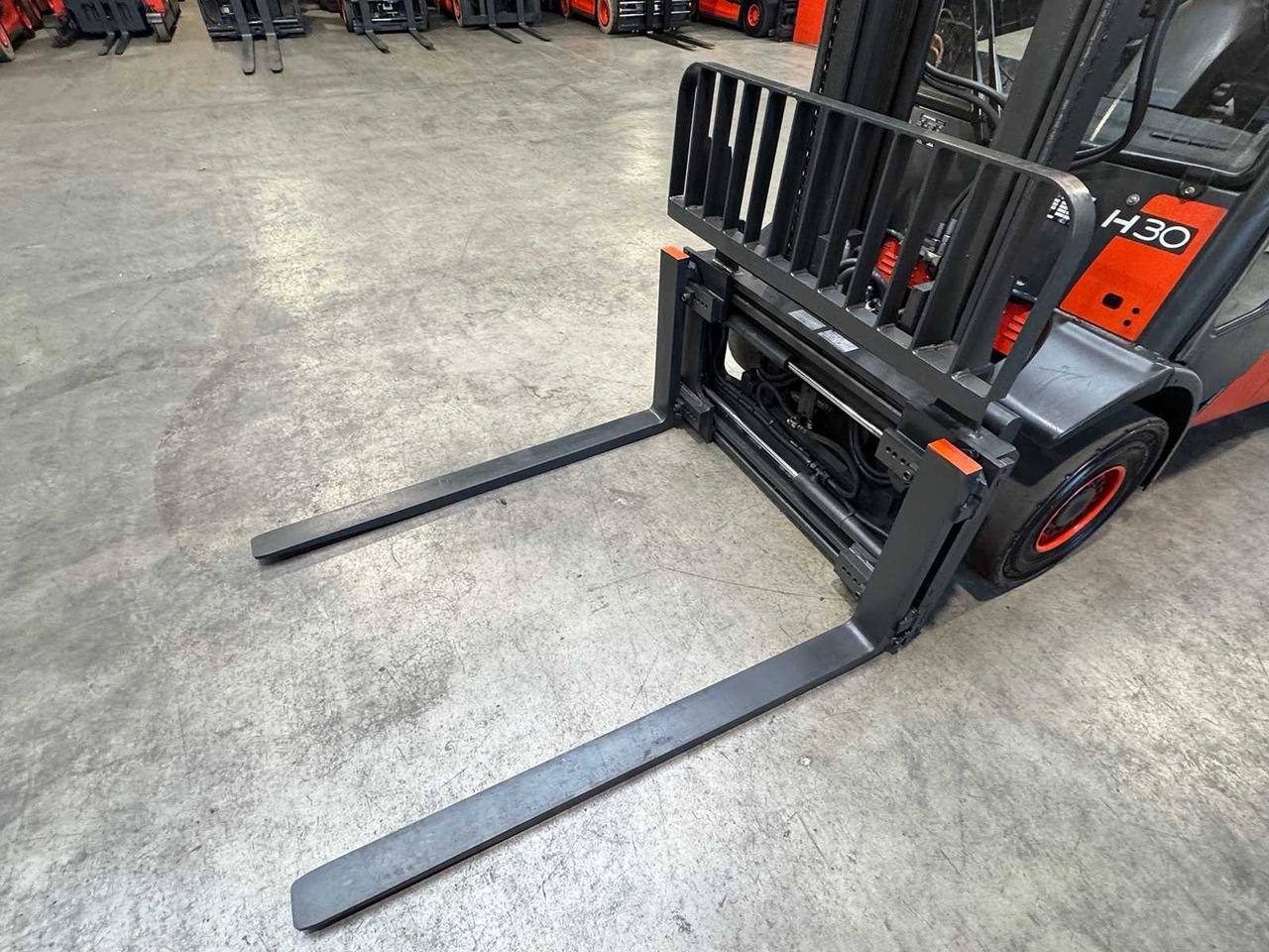 2006 LINDE H30T 3.000KG 3.+4. - رافعة شوكية: صورة 2 2006 LINDE H30T 3.000KG 3.+4. - رافعة شوكية: صورة 2