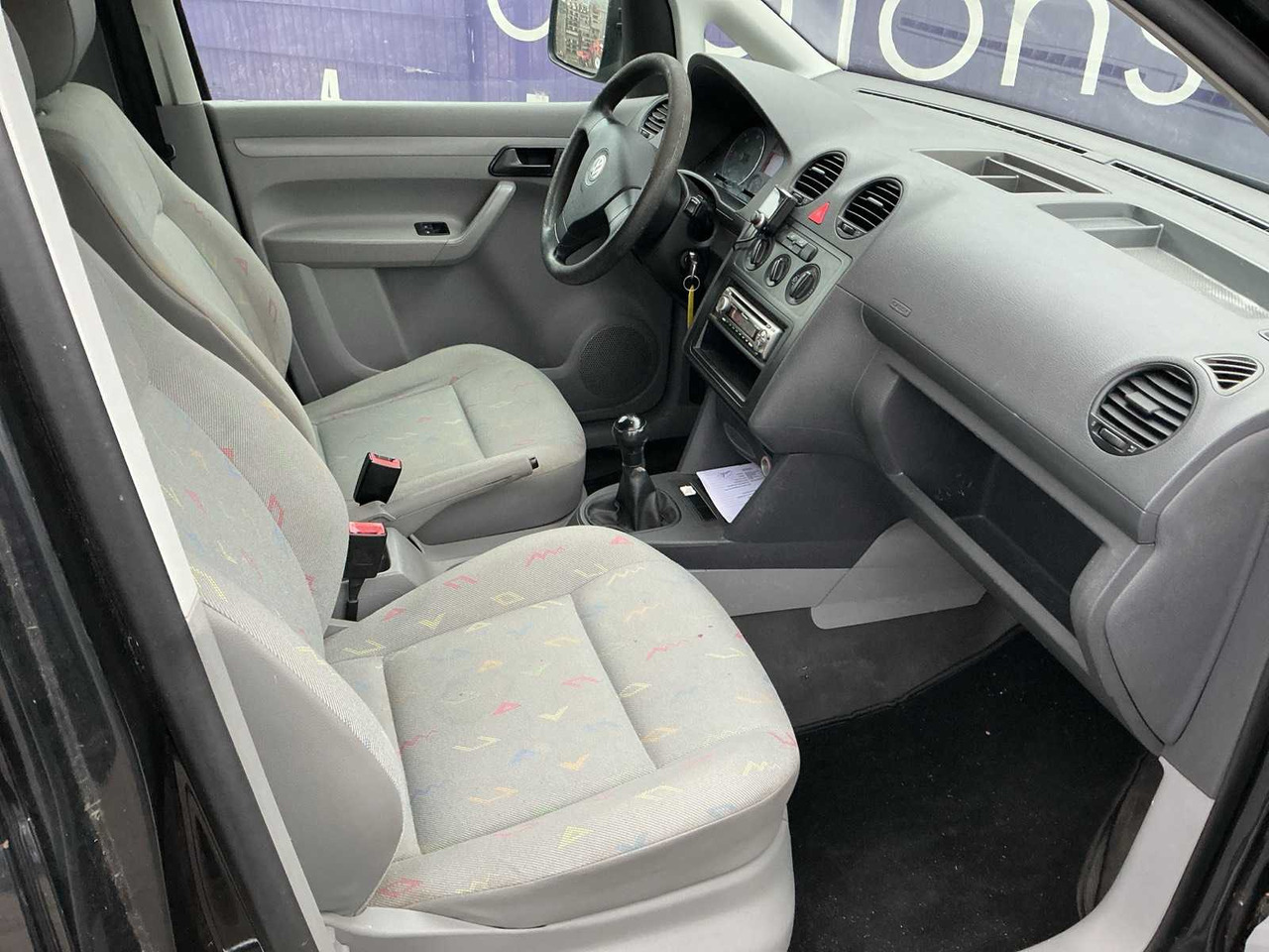 2006 - VOLKSWAGEN - CADDY - 1.9 TDI - COMMERCIAL VEHICLE - شاحنة التوصيل: صورة 5 2006 - VOLKSWAGEN - CADDY - 1.9 TDI - COMMERCIAL VEHICLE - شاحنة التوصيل: صورة 5