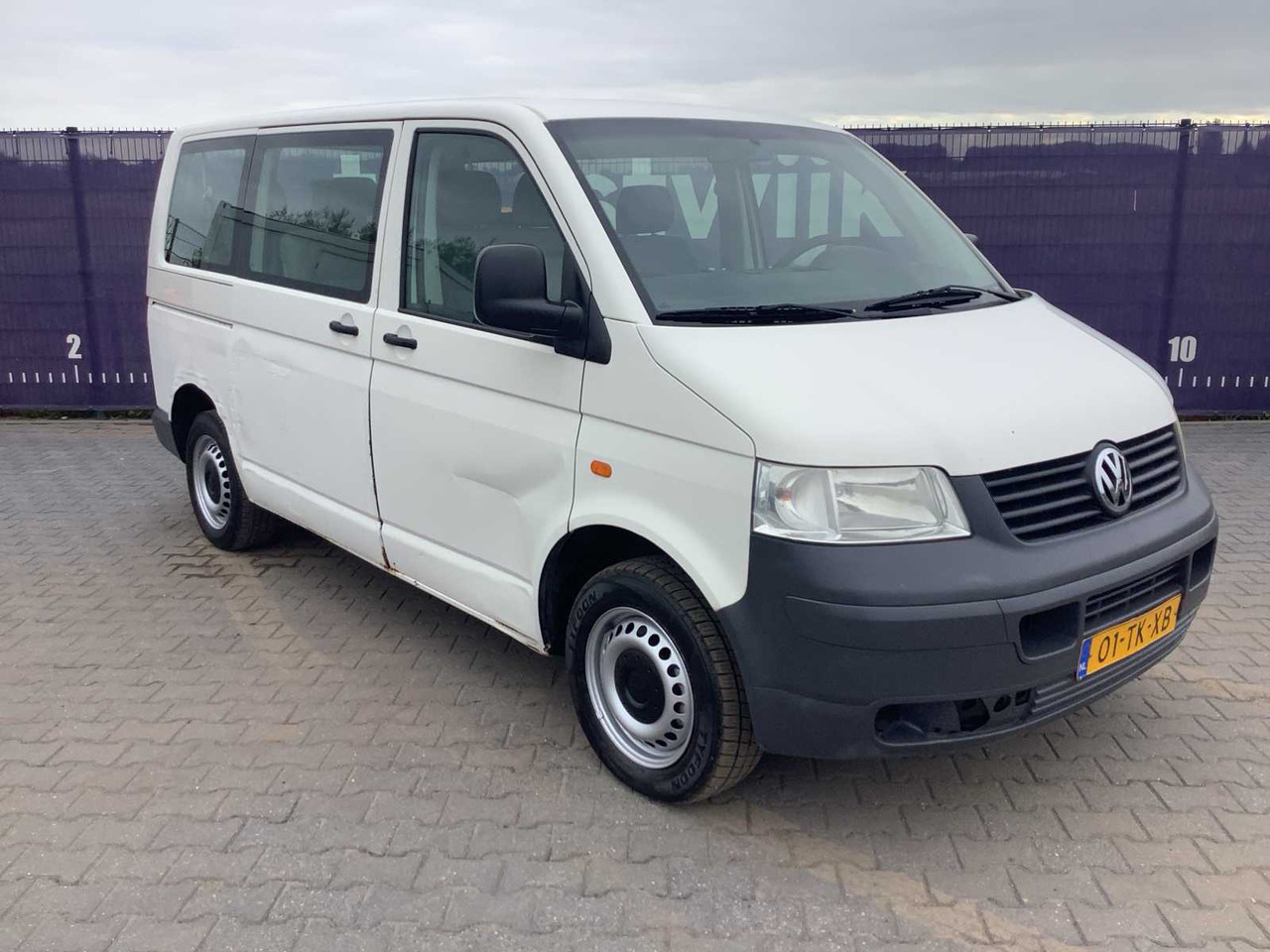 2006 - VOLKSWAGEN - TRANSPORTER KOMBI - 1.9 TDI 300 BASELINE - COMMERCIAL VEHICLE - شاحنة التوصيل: صورة 2 2006 - VOLKSWAGEN - TRANSPORTER KOMBI - 1.9 TDI 300 BASELINE - COMMERCIAL VEHICLE - شاحنة التوصيل: صورة 2