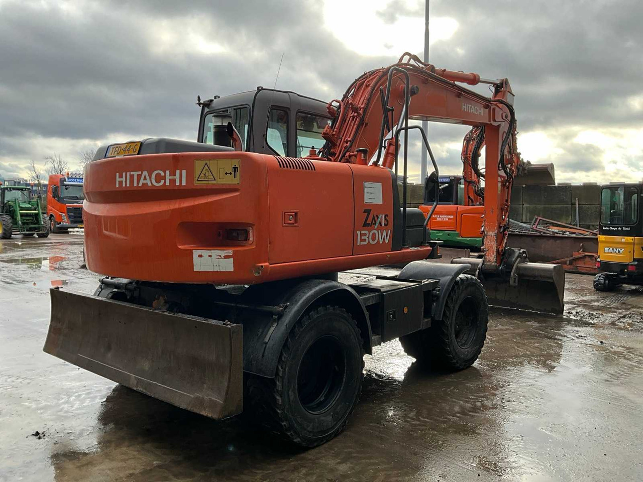 2007 HITACHI ZX130W WHEELED EXCAVATOR - حفارة دولاب: صورة 4 2007 HITACHI ZX130W WHEELED EXCAVATOR - حفارة دولاب: صورة 4