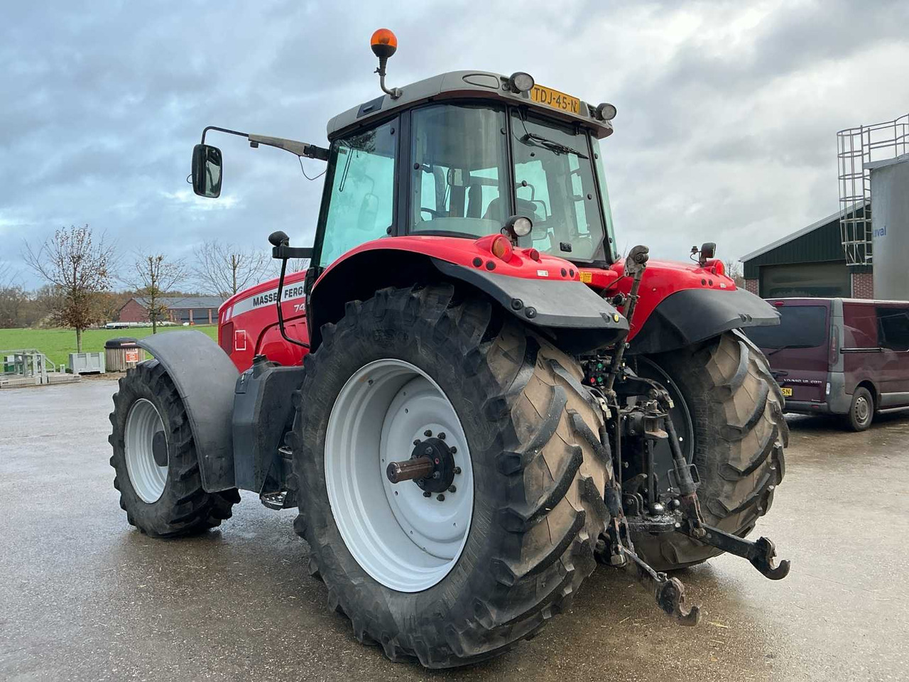 2007 MASSEY FERGUSON DYNA VT 7495 ALL-WHEEL DRIVE FARM TRACTOR - جرار: صورة 3 2007 MASSEY FERGUSON DYNA VT 7495 ALL-WHEEL DRIVE FARM TRACTOR - جرار: صورة 3