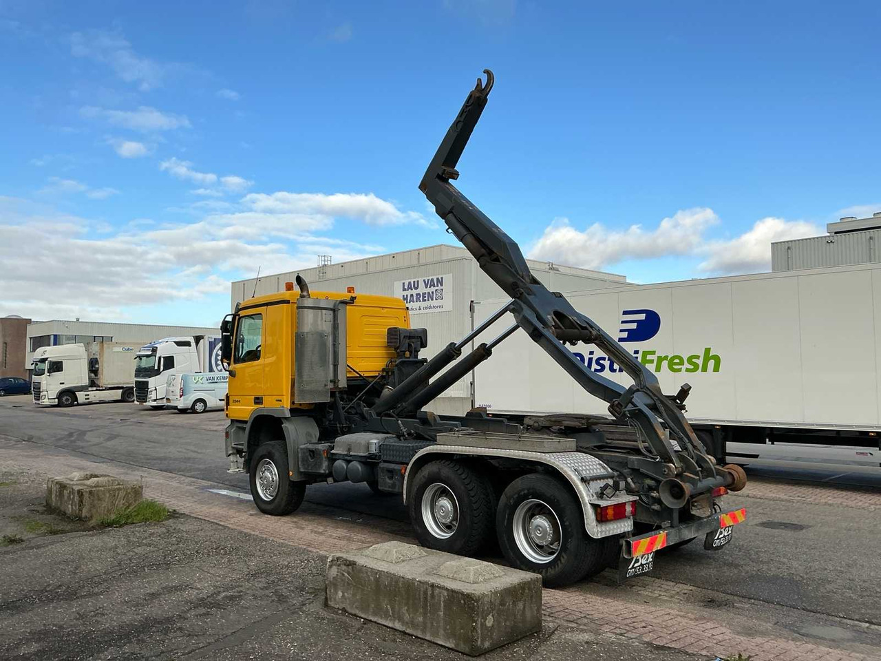 2007 MERCEDES ACTROS 3344 TRUCK - شاحنة: صورة 4 2007 MERCEDES ACTROS 3344 TRUCK - شاحنة: صورة 4