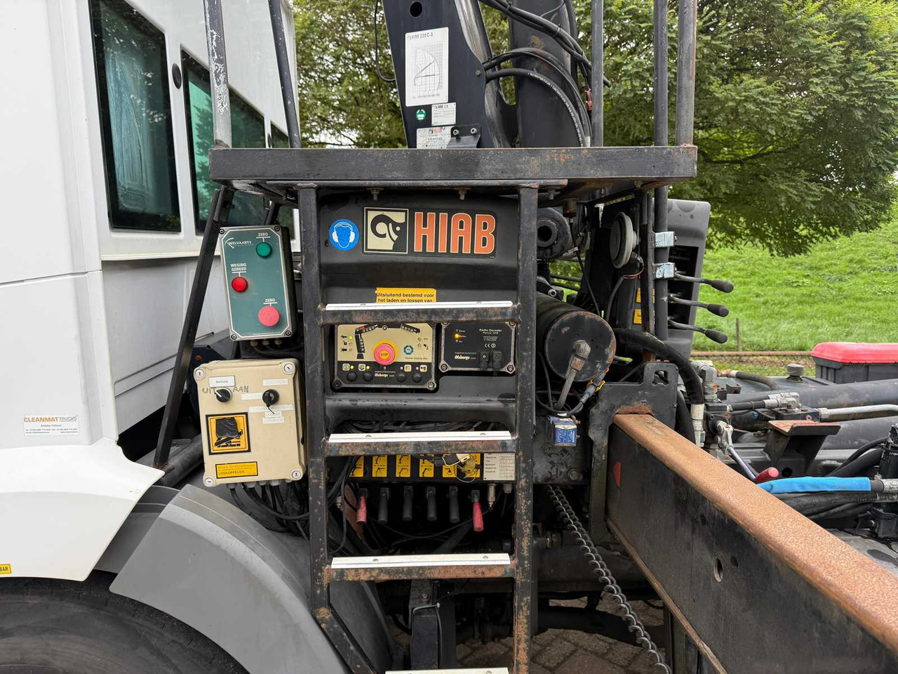 شاحنة 2007 MERCEDES-BENZ ECONIC CRANE TRUCK HIAB 220 - 6X2: صورة 15 شاحنة 2007 MERCEDES-BENZ ECONIC CRANE TRUCK HIAB 220 - 6X2: صورة 15