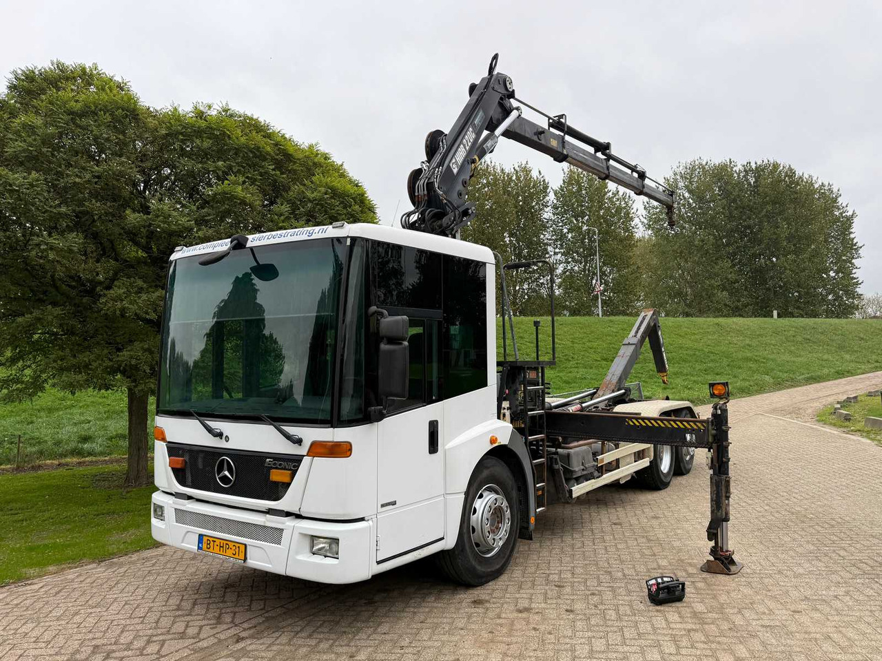 2007 MERCEDES-BENZ ECONIC CRANE TRUCK HIAB 220 - 6X2 - شاحنة: صورة 1 2007 MERCEDES-BENZ ECONIC CRANE TRUCK HIAB 220 - 6X2 - شاحنة: صورة 1