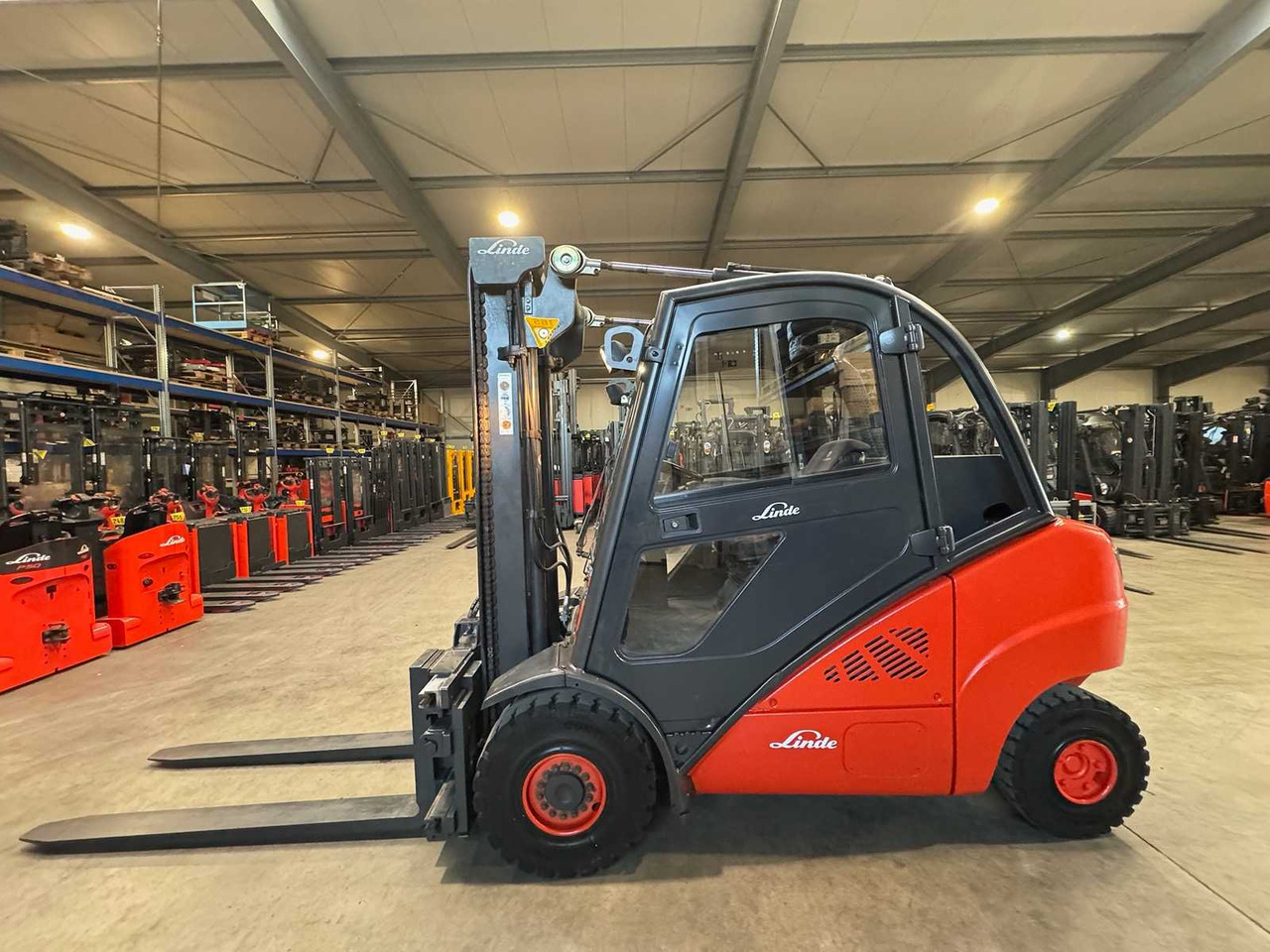 2008 SERVICE + UVV 01/2026 LINDE H35T 3.500KG 3.+4. VALVE WIDER 148CM FORK ADJUSTER GAS FORKLIFT FORKLIFT 10.543 HOURS - رافعة شوكية: صورة 1 2008 SERVICE + UVV 01/2026 LINDE H35T 3.500KG 3.+4. VALVE WIDER 148CM FORK ADJUSTER GAS FORKLIFT FORKLIFT 10.543 HOURS - رافعة شوكية: صورة 1