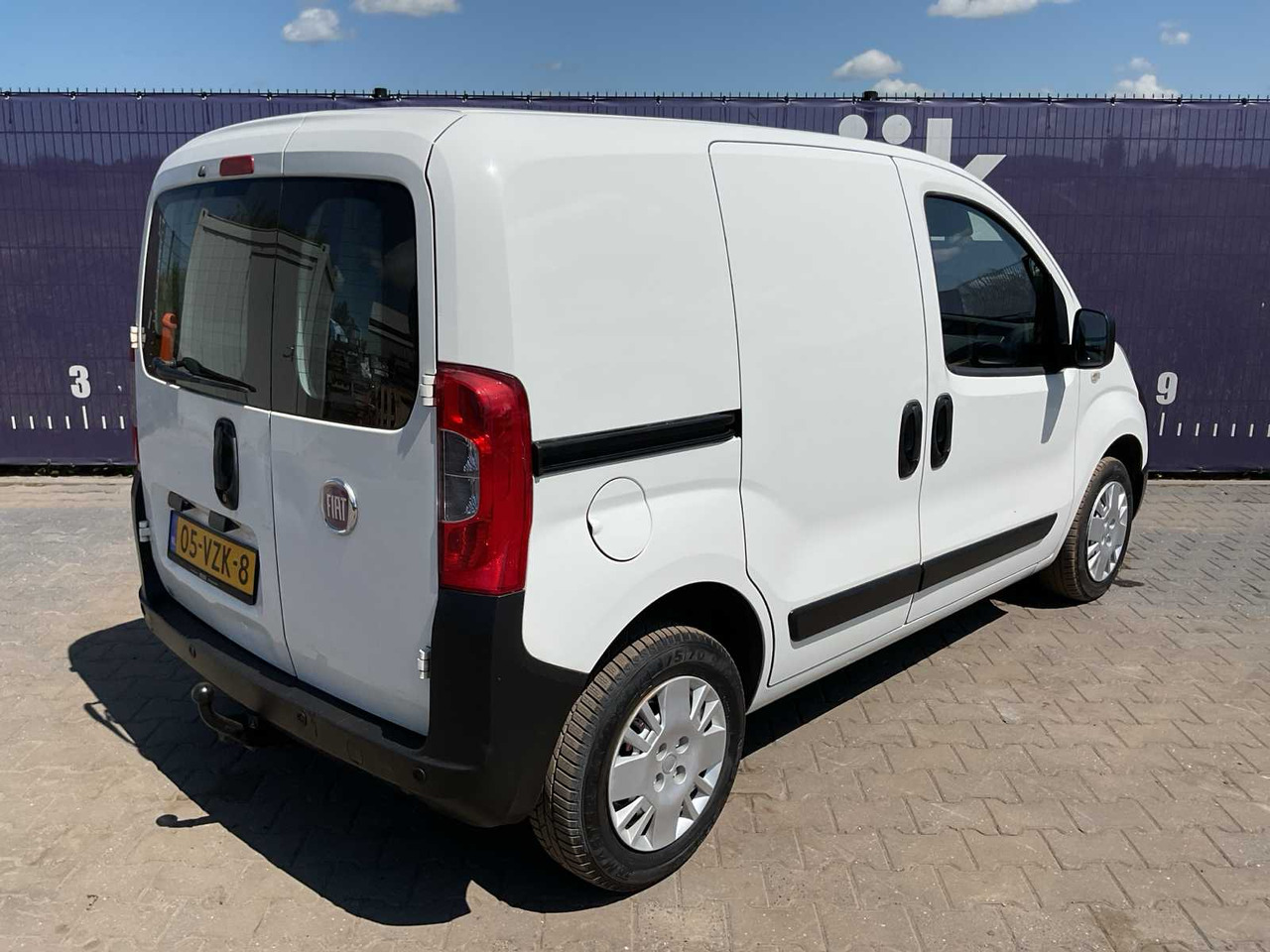 2009 - FIAT - FIORINO - 1.3 MJ SX - COMMERCIAL VEHICLE - شاحنة التوصيل: صورة 4 2009 - FIAT - FIORINO - 1.3 MJ SX - COMMERCIAL VEHICLE - شاحنة التوصيل: صورة 4
