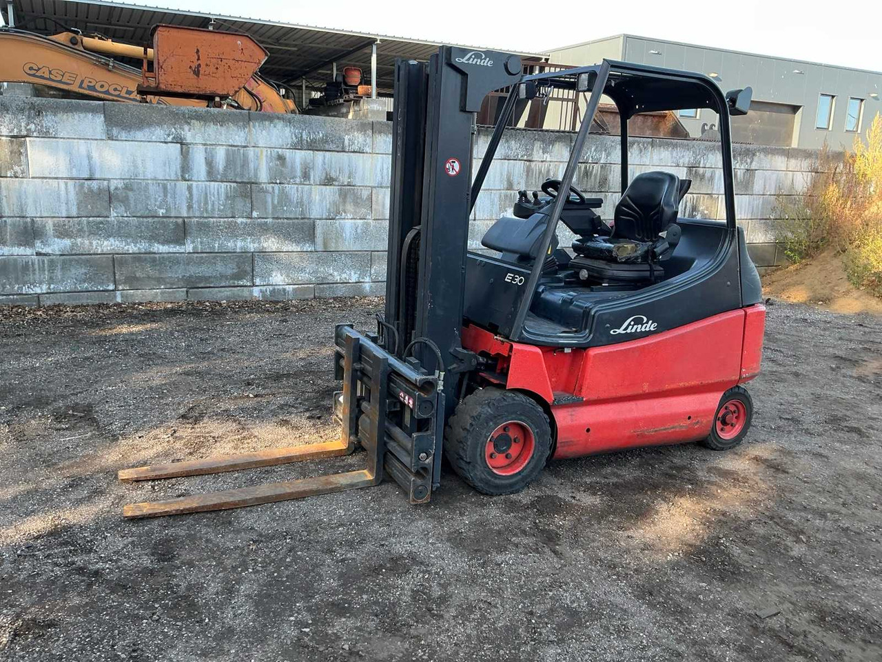 2009 LINDE E30/02/600 FORKLIFT - رافعة شوكية: صورة 1 2009 LINDE E30/02/600 FORKLIFT - رافعة شوكية: صورة 1