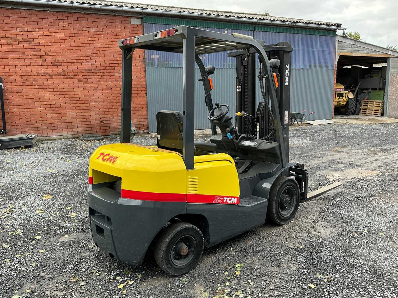 2009 TCM FHD25T3A FORKLIFT - رافعة شوكية: صورة 5 2009 TCM FHD25T3A FORKLIFT - رافعة شوكية: صورة 5