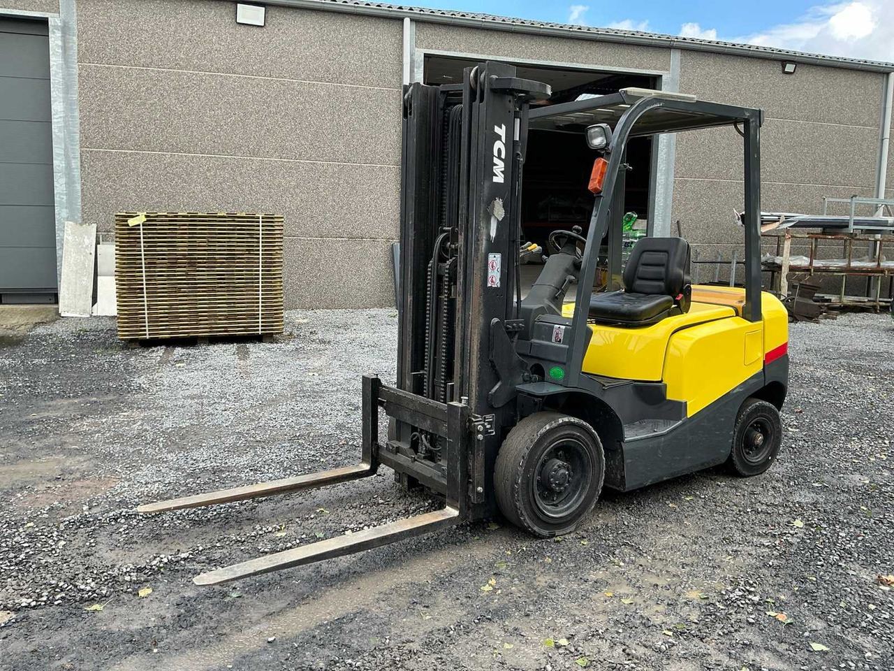 2009 TCM FHD25T3A FORKLIFT - رافعة شوكية: صورة 1 2009 TCM FHD25T3A FORKLIFT - رافعة شوكية: صورة 1