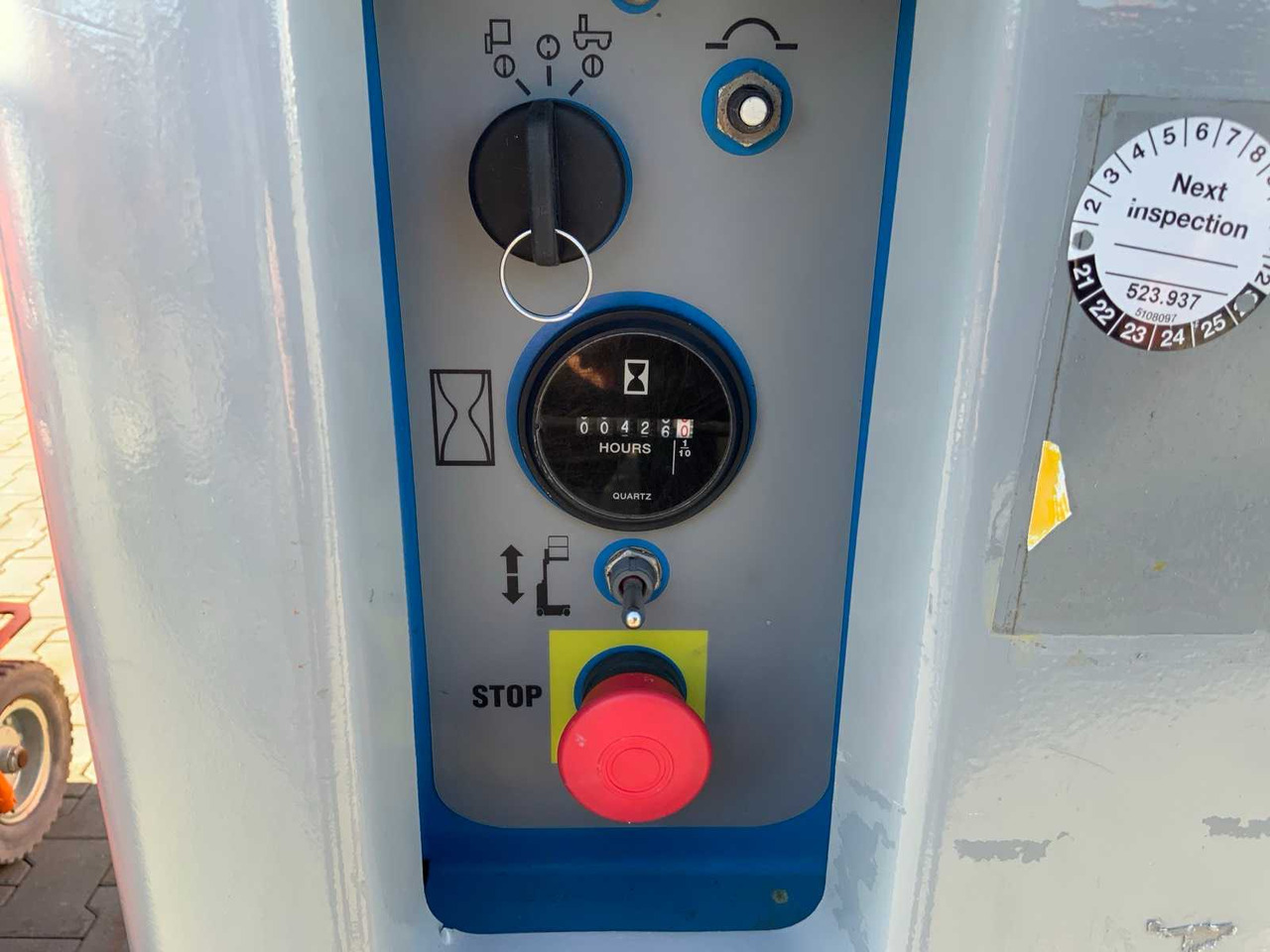 2011 GENIE GRC-12 AERIAL PLATFORM / PASSENGER LIFT - معدات الوصول: صورة 5 2011 GENIE GRC-12 AERIAL PLATFORM / PASSENGER LIFT - معدات الوصول: صورة 5