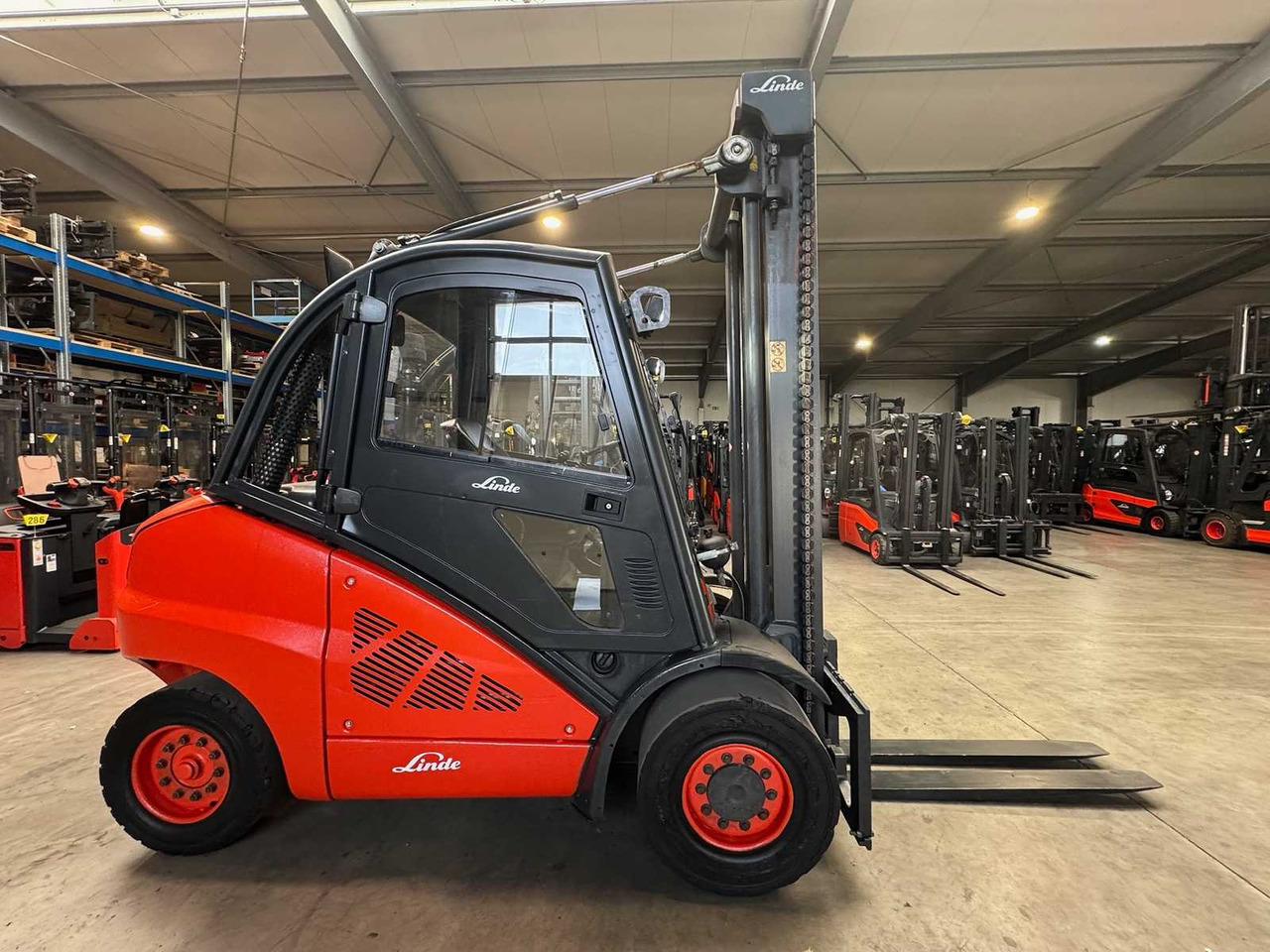 2011 LINDE H50D 5,000KG 3RD VALVE CAB DIESEL FORKLIFT VW ENGINE FORKLIFT - رافعة شوكية: صورة 5 2011 LINDE H50D 5,000KG 3RD VALVE CAB DIESEL FORKLIFT VW ENGINE FORKLIFT - رافعة شوكية: صورة 5