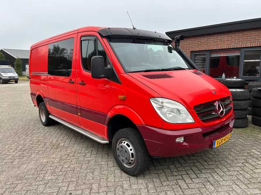 2011 MERCEDES-BENZ SPRINTER 519 4X4 COMMERCIAL VEHICLE - شاحنة التوصيل: صورة 2 2011 MERCEDES-BENZ SPRINTER 519 4X4 COMMERCIAL VEHICLE - شاحنة التوصيل: صورة 2