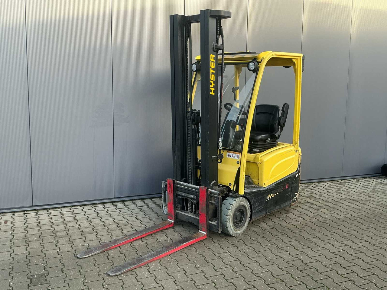 2012 HYSTER J1.6XNT SWB FORKLIFT - رافعة شوكية: صورة 3 2012 HYSTER J1.6XNT SWB FORKLIFT - رافعة شوكية: صورة 3