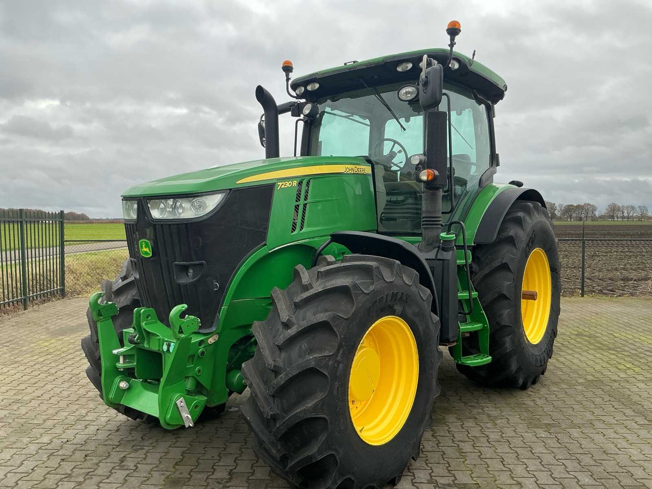 2012 JOHN DEERE 7230 R ALL-WHEEL DRIVE FARM TRACTOR - جرار: صورة 1 2012 JOHN DEERE 7230 R ALL-WHEEL DRIVE FARM TRACTOR - جرار: صورة 1