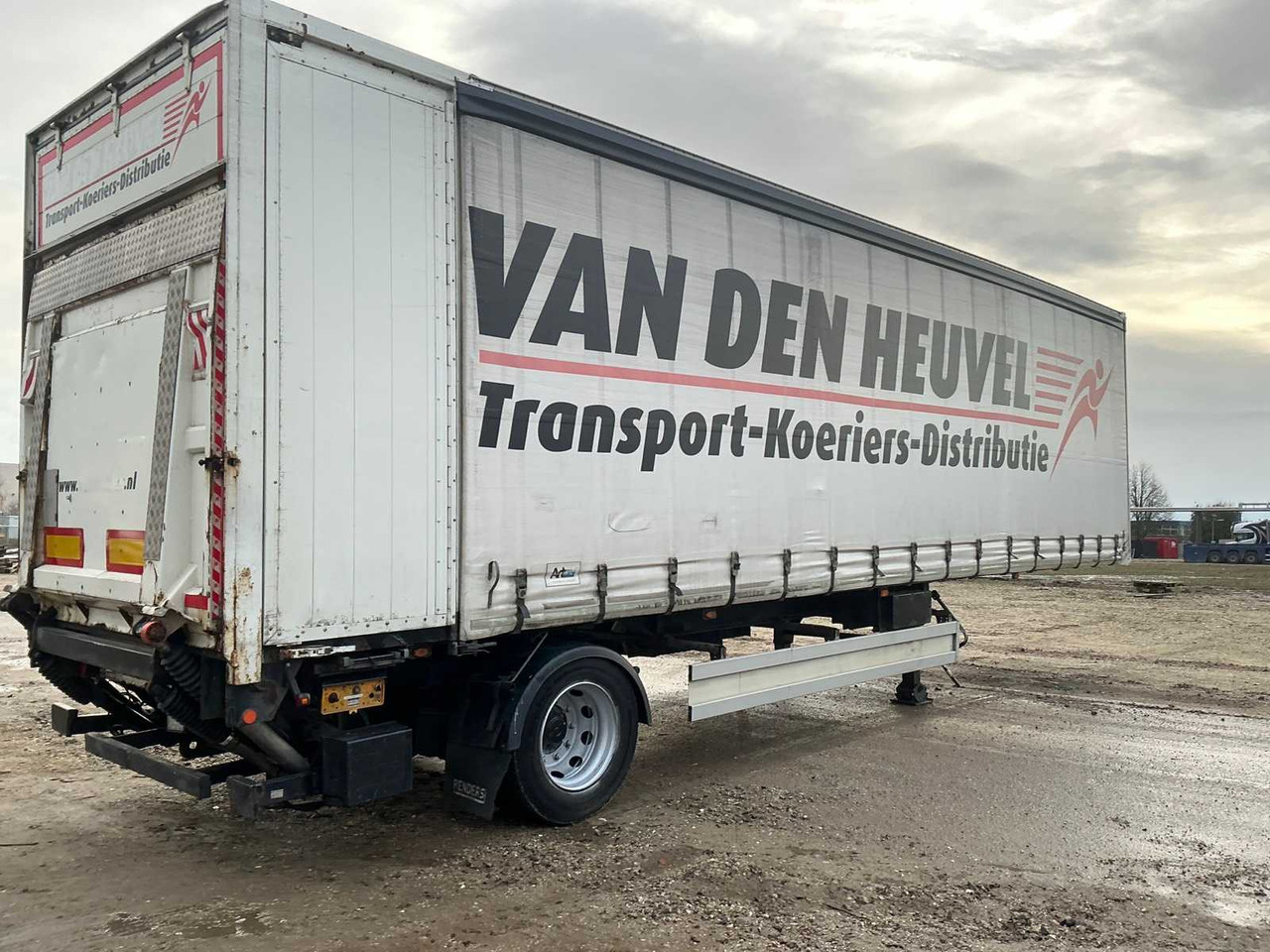 2012 RENDERS ROC 1210 CITY TAUTLINER SEMI-TRAILER - نصف مقطورة: صورة 4 2012 RENDERS ROC 1210 CITY TAUTLINER SEMI-TRAILER - نصف مقطورة: صورة 4