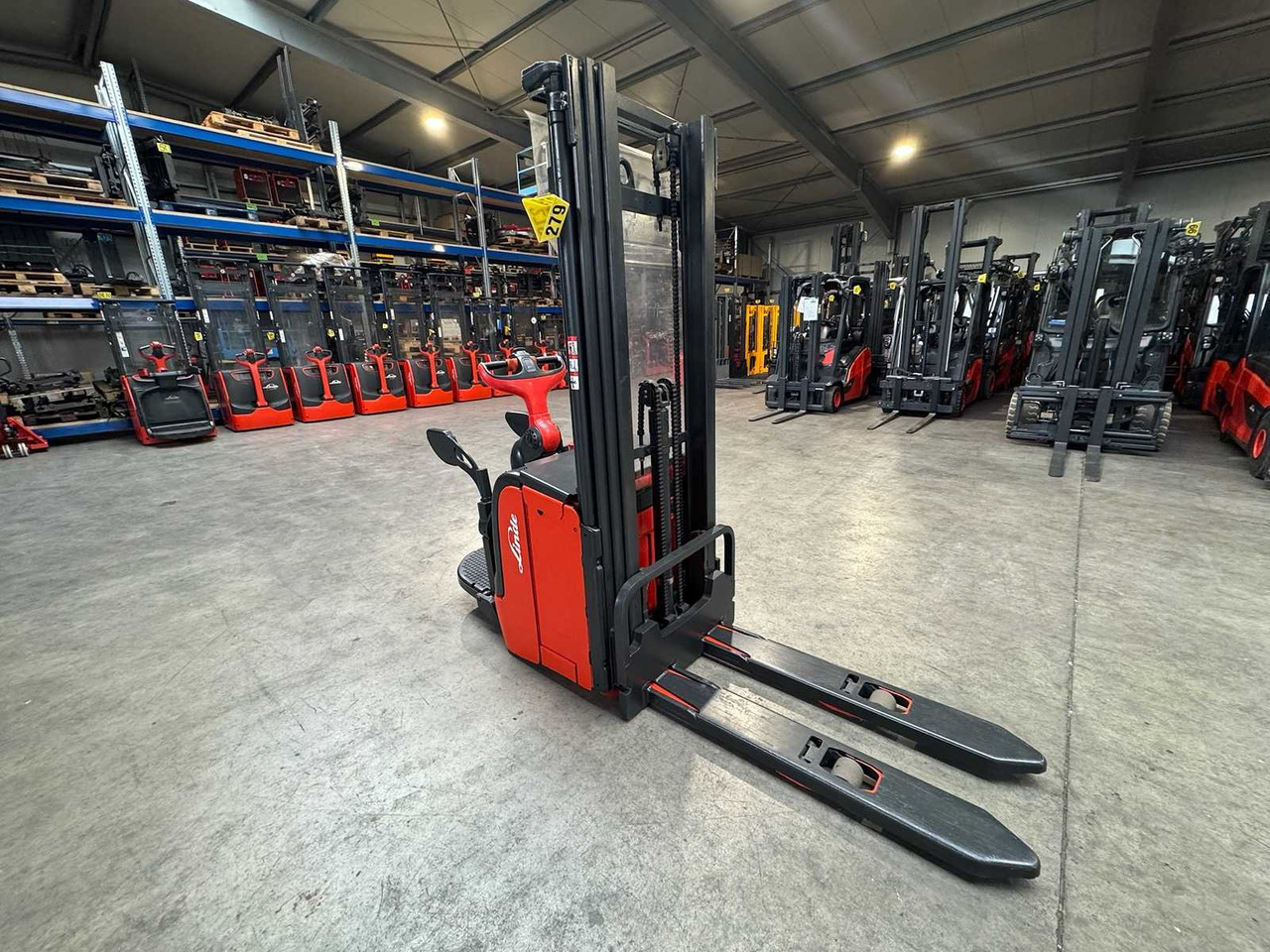 2012 SERVICE +UVV 09/2026 LINDE L16AP 1.600KG TRIPLEX 470CM PALLET TRUCK ANT 4.430 HOURS - رافعة شوكية: صورة 3 2012 SERVICE +UVV 09/2026 LINDE L16AP 1.600KG TRIPLEX 470CM PALLET TRUCK ANT 4.430 HOURS - رافعة شوكية: صورة 3
