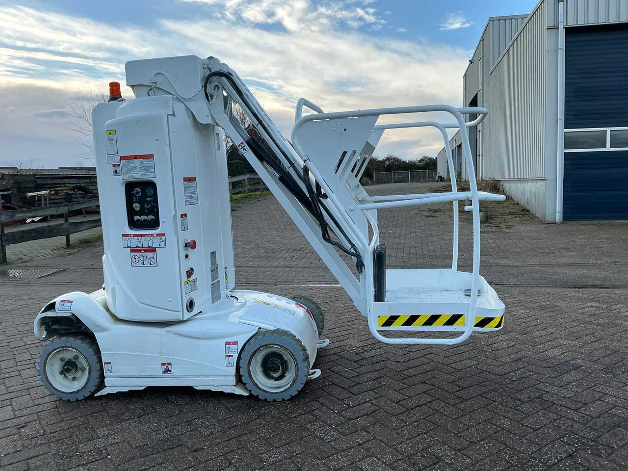 2013 HAULOTTE STAR 8-1 AERIAL PLATFORM - معدات الوصول: صورة 4 2013 HAULOTTE STAR 8-1 AERIAL PLATFORM - معدات الوصول: صورة 4